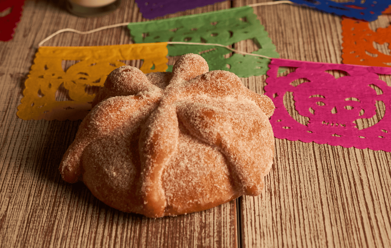 El secreto científico para lograr un pan de muerto casero esponjocito, según la UNAM