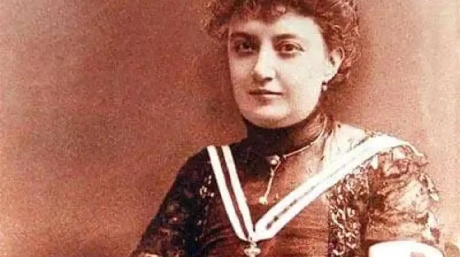 La doctora Montoya se consolidó como médica reconocida, especializada en obstetricia y enfermedades de mujeres y niños.