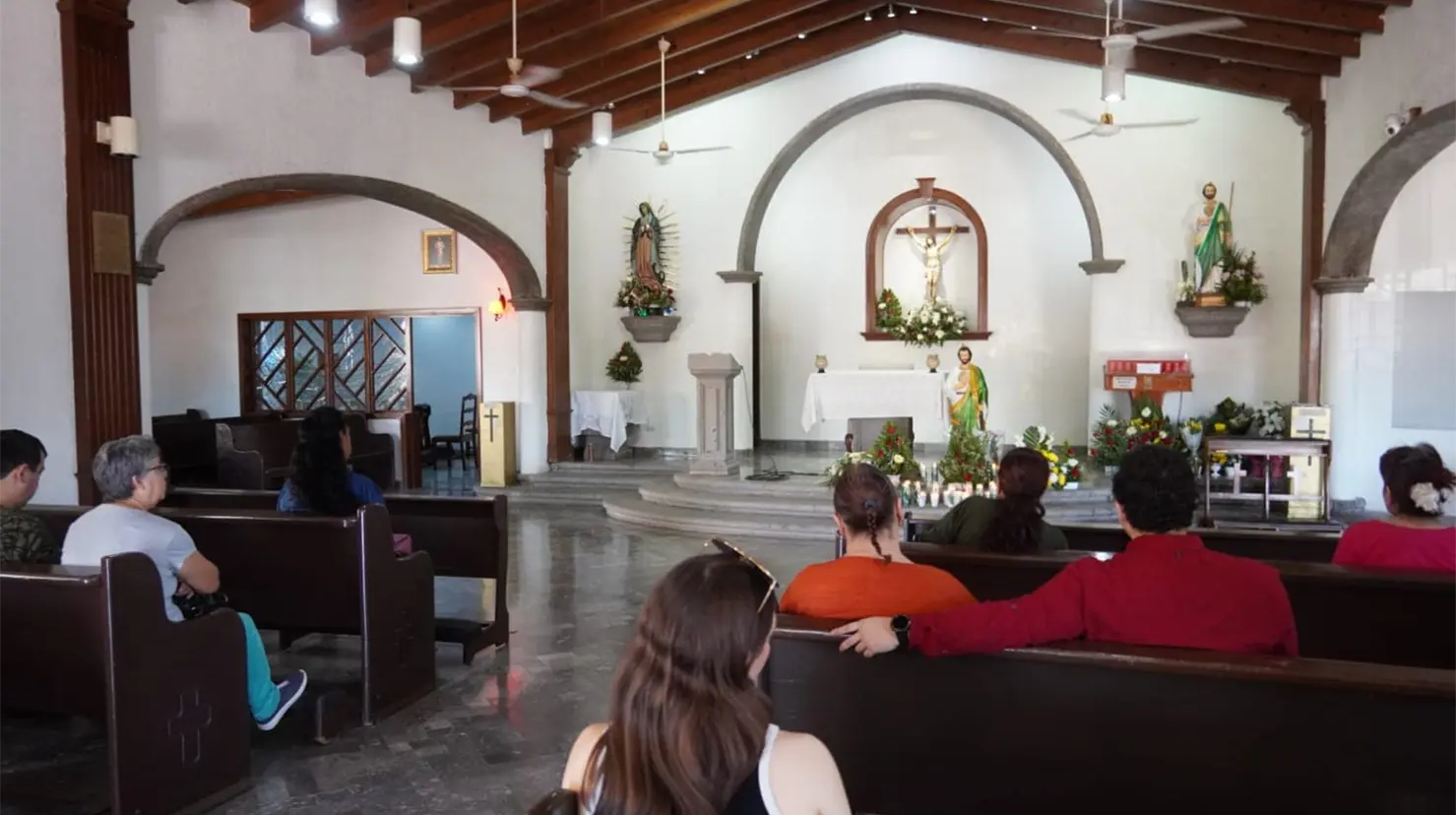 Con mucha fe devotos veneran a San Judas Tadeo en Ciudad Obregón