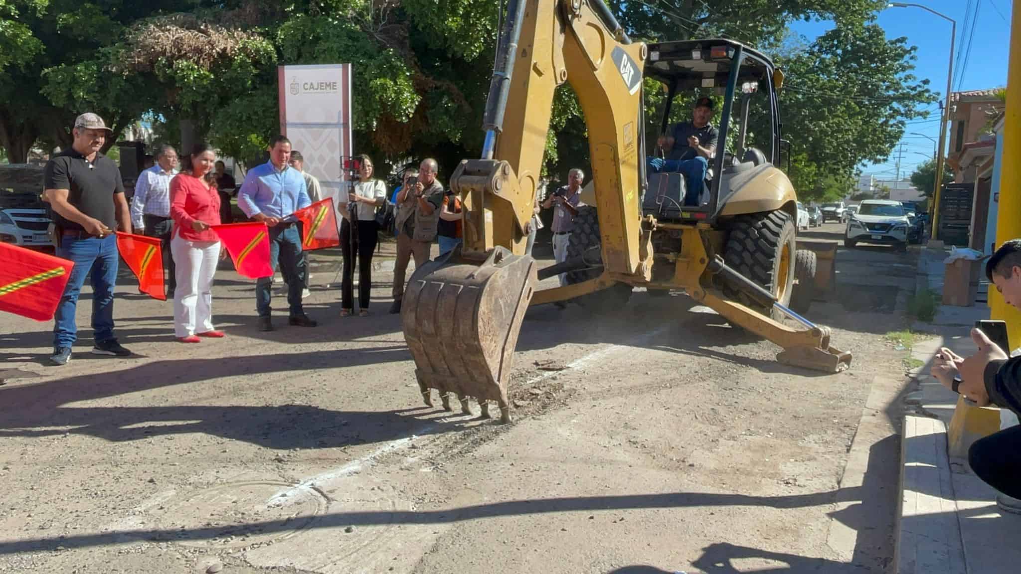 Ponen en marcha obras para rehabilitar calles de la colonia Bellavista, en Cajeme