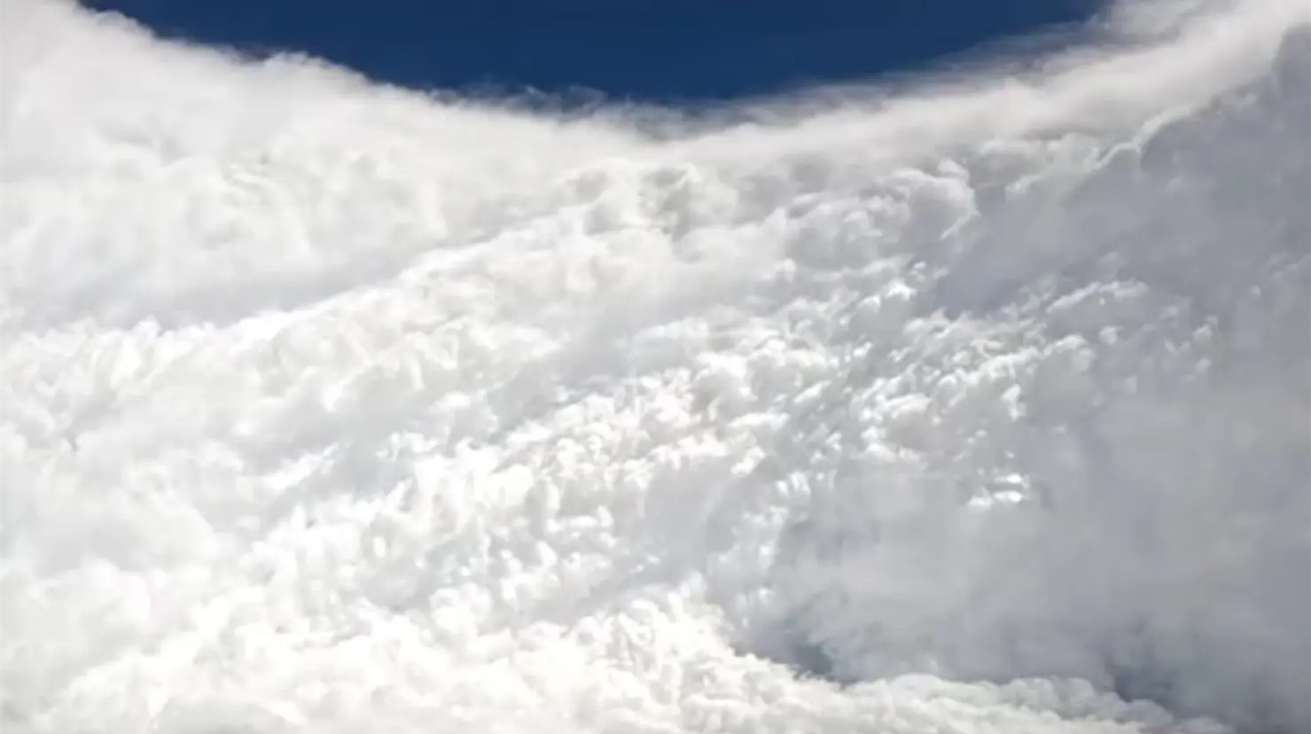 VIDEO | Así se ve el corazón del potente huracán Melissa, categoría 5, en su máxima potencia