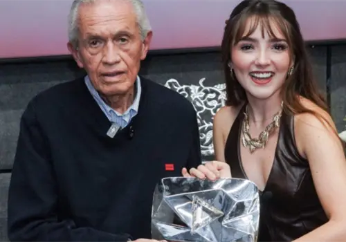 La Rosa de Guadalupe recibe la placa de diamante tras superar los 10 millones de suscriptores en YouTube