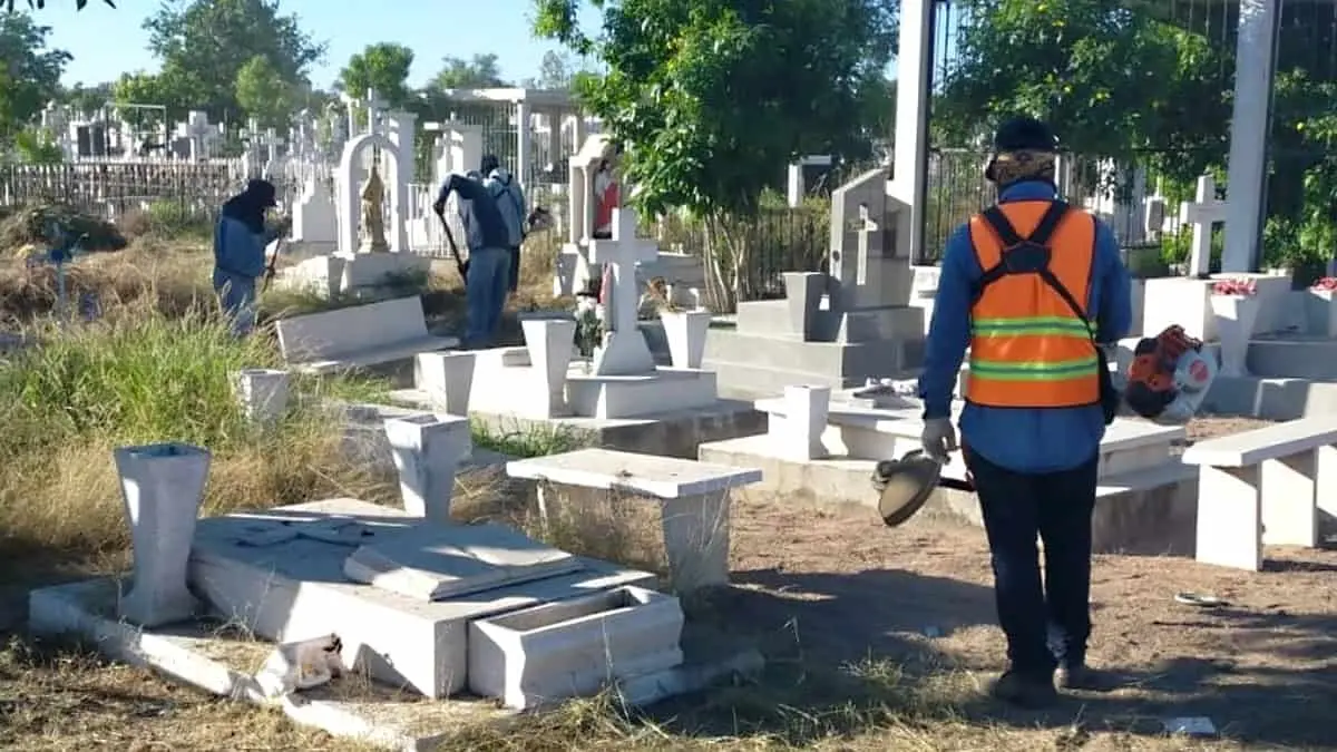 Alista Navojoa sus panteones