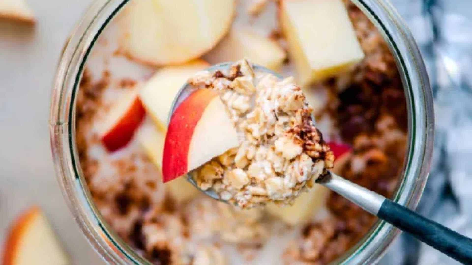 Avena nocturna alta en proteínas: El desayuno de campeones listo en 5 minutos