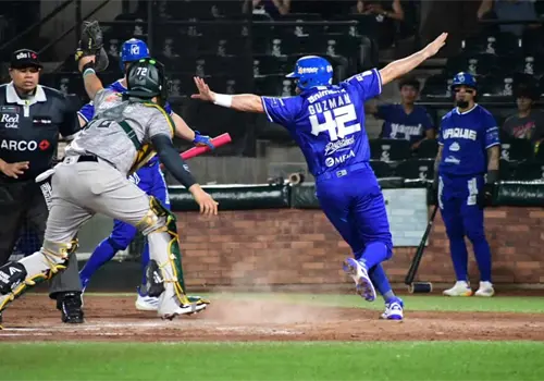 Los Yaquis de Ciudad Obregón visitan a los Tomateros de Culiacán