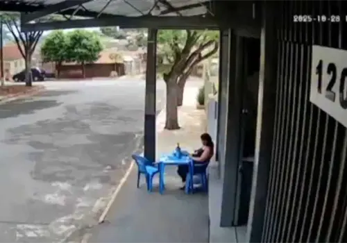 VIDEO | Mujer muere atropellada por su esposo afuera de un bar en Paraná