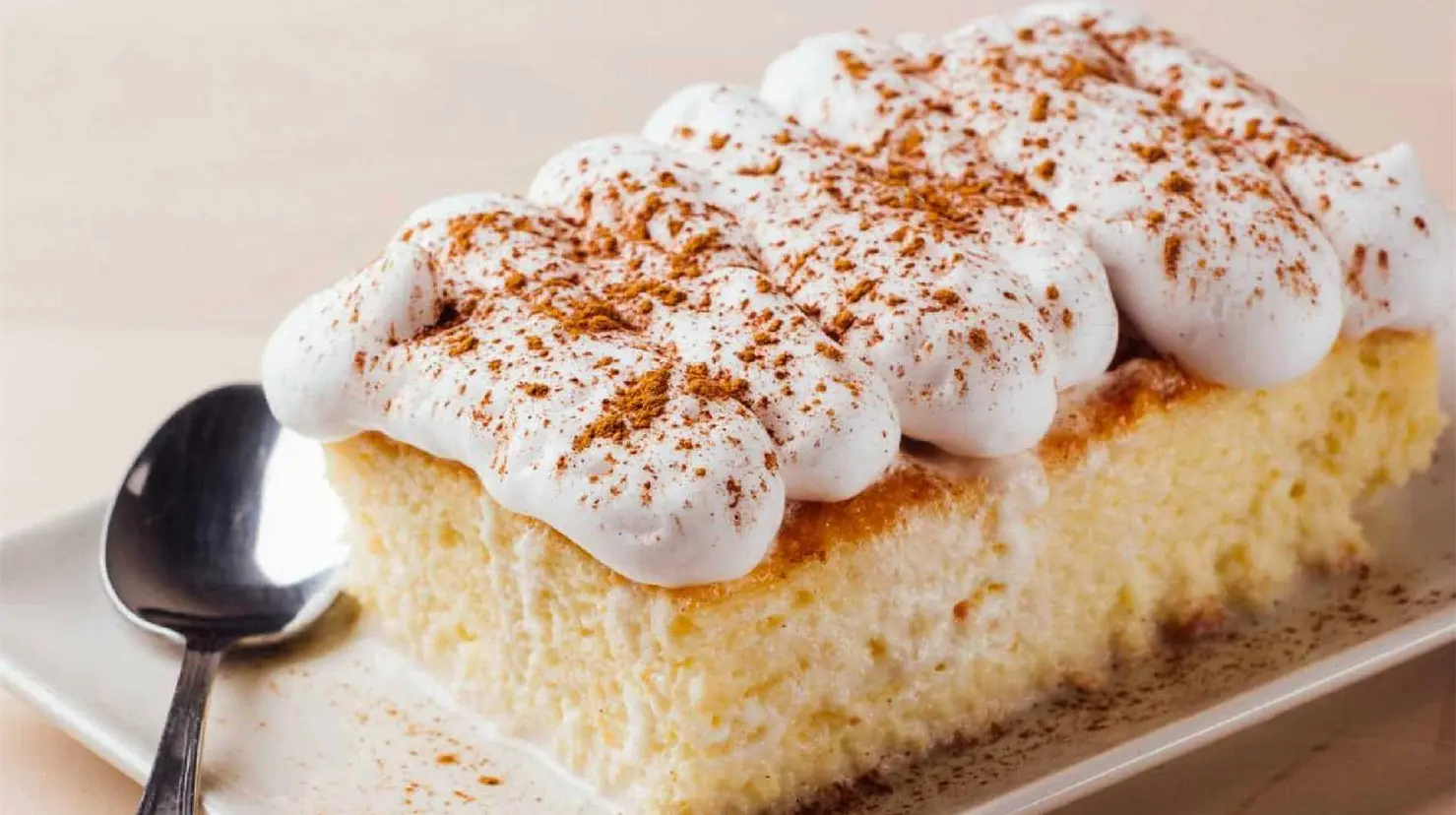 ¡Postre Rápido! Prepara el Pastel de Tres Leches más delicioso sin prender el horno