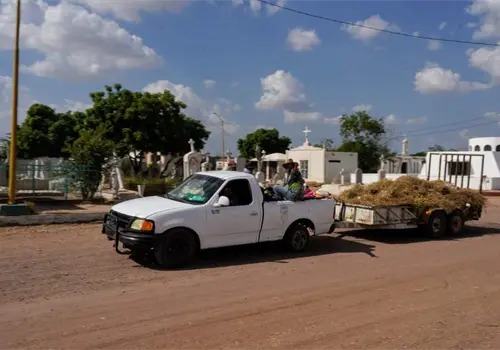 Al 100% los panteones para Día de Muertos