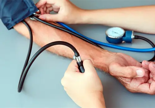 Retiran en Estados Unidos medicina para la hipertensión: contaminante cancerígeno. ¿En México también?