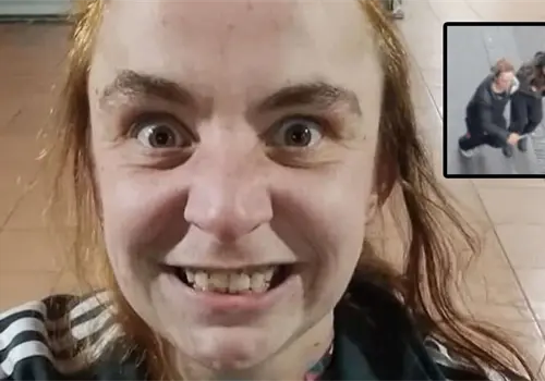 VIDEO | Momento en que una mujer apuñala a chef en la calle, sin motivo. Rinde cuentas ante la ley