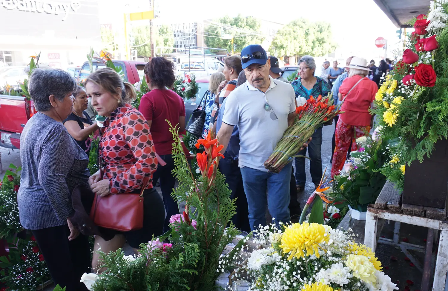 Reactiva Día de Muertos el comercio de flores en Cajeme