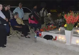 Miles acuden a los panteones Miles acuden a los panteones