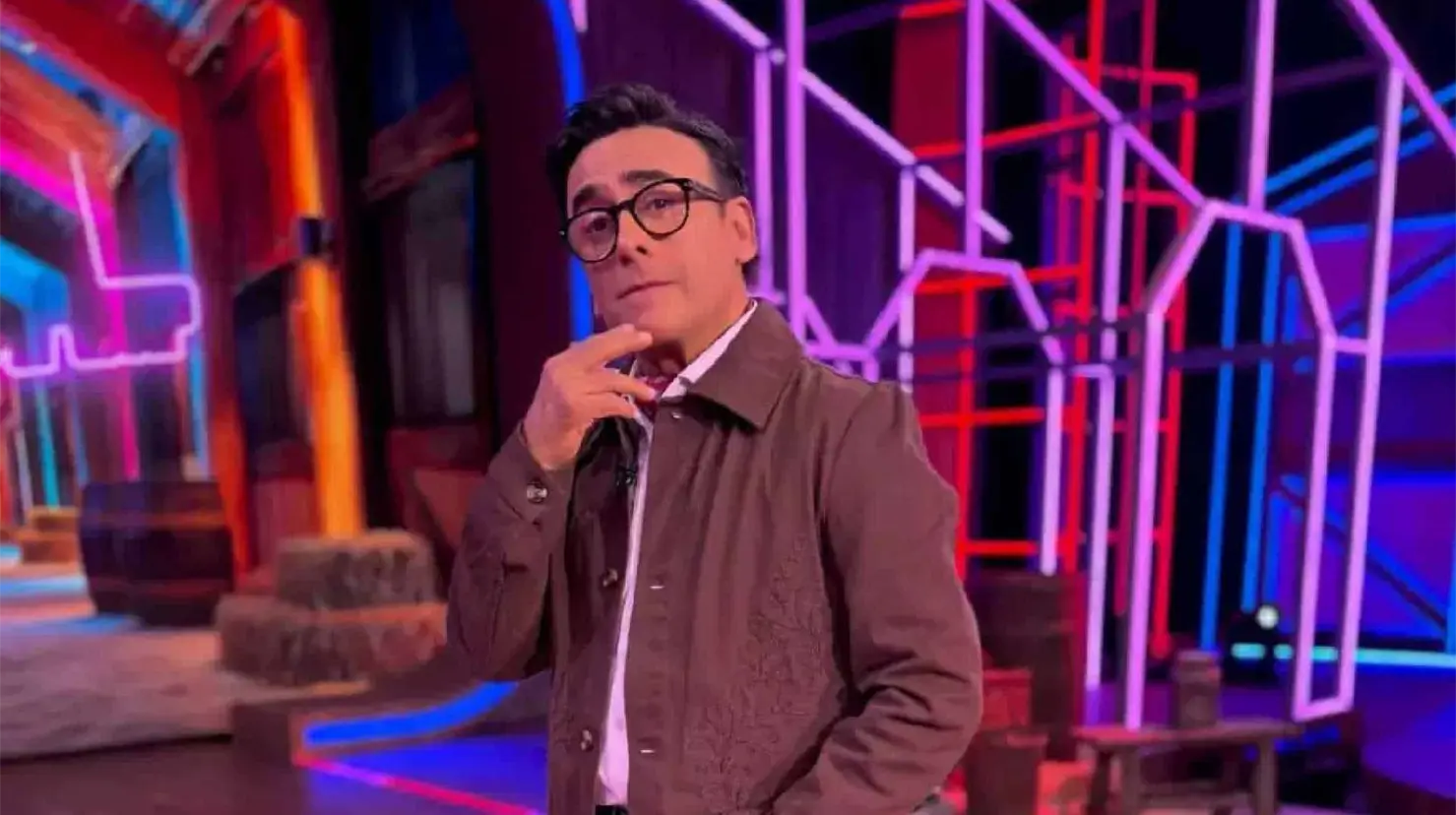 Adal Ramones desmiente rumores sobre su salida de "La Granja VIP" y acusa campaña de desprestigio