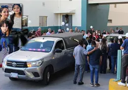 Parten a Guaymas, madre y sus dos hijos fallecidos en la explosión en Waldo´s Parten a Guaymas, madre y sus dos hijos fallecidos en la explosión en Waldo´s