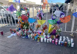 Hermosillenses colocan altar en memoria de los fallecidos por explosión