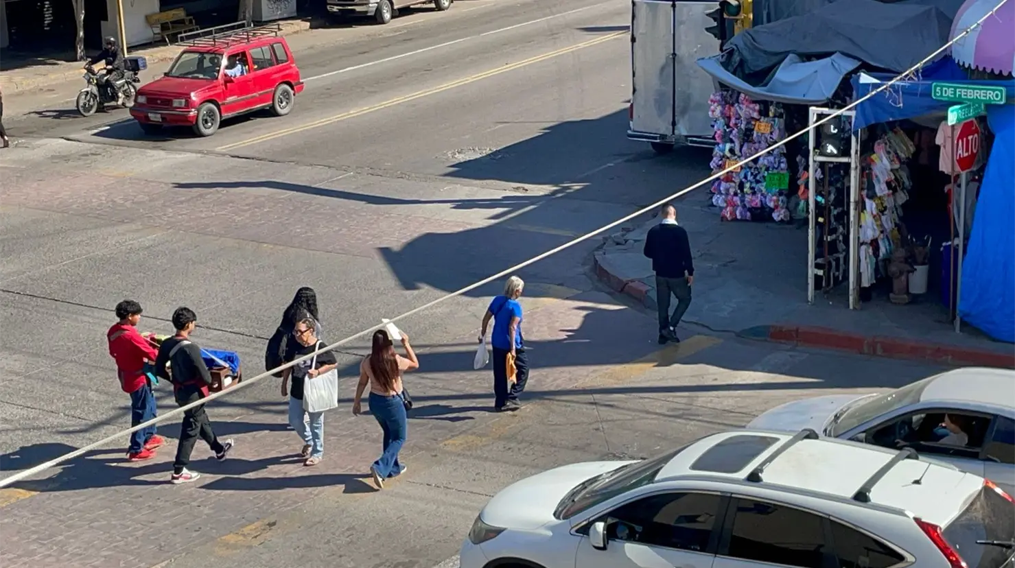 Durante diciembre se satura el centro de la ciudad y es necesario que se revisen los negocios para evitar tragedias, afirmó el dirigente de los ambulantes