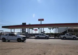 FGR revisa gasolinera al sur de Ciudad Obregón FGR revisa gasolinera al sur de Ciudad Obregón