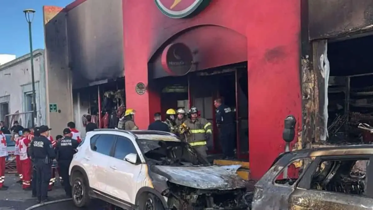 Trasladan a María Isabel, víctima de explosión en tienda Waldos, a un hospital en Phoenix