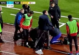 VIDEO | Momento en que entrenador sufre infarto fulminante y muere en pleno partido VIDEO | Momento en que entrenador sufre infarto fulminante y muere en pleno partido