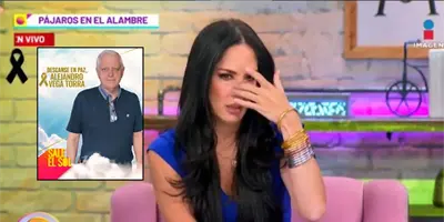 Conductora de "Sale el Sol" se entera del fallecimiento de su padre durante transmisión en vivo Conductora de "Sale el Sol" se entera del fallecimiento de su padre durante transmisión en vivo