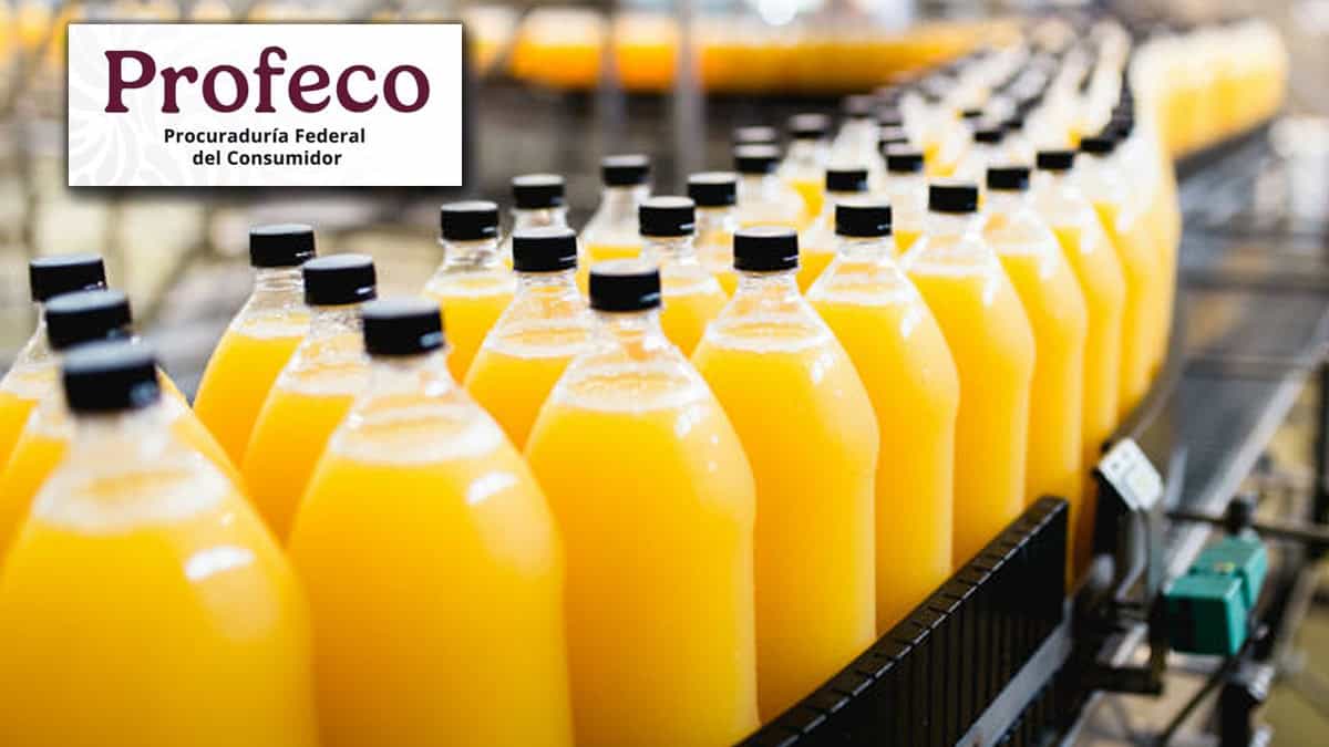 Profeco exhibe en México cuáles son los jugos más azucarados y sin fruta