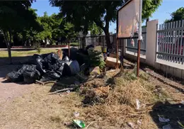 Sec acude a limpiar escuela para evitar propagación del dengue Sec acude a limpiar escuela para evitar propagación del dengue