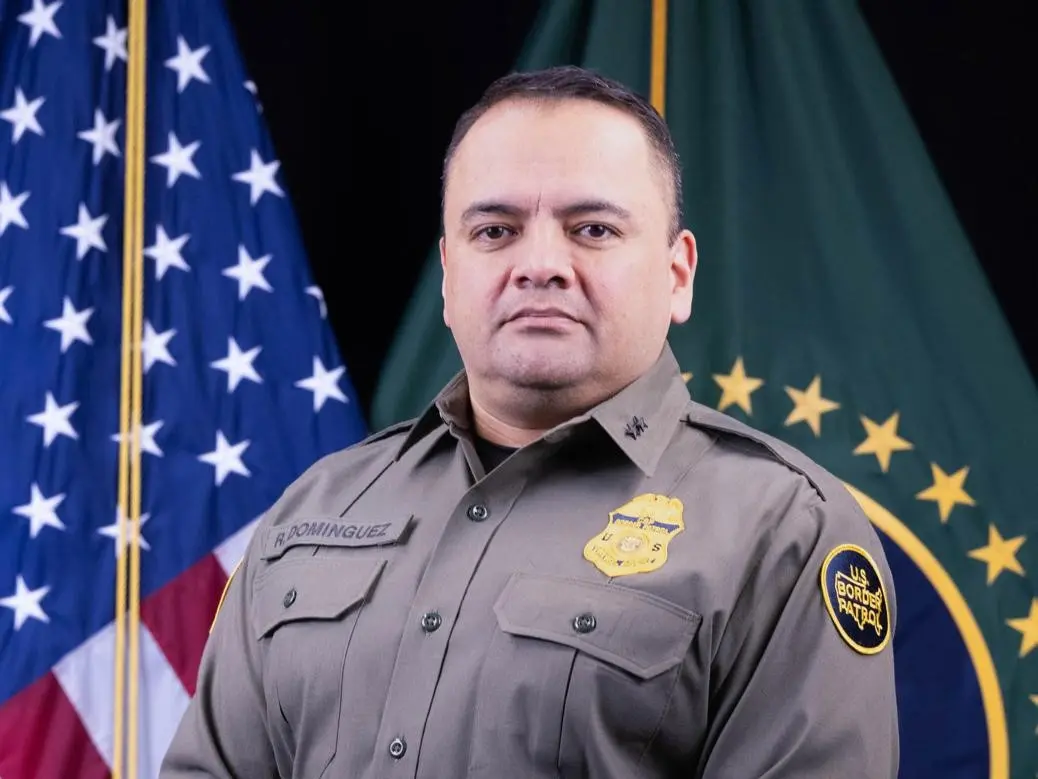 Roberto B. Domínguez Jr., subjefe interino de operaciones en la sede central de la Patrulla Fronteriza de los Estados Unidos
