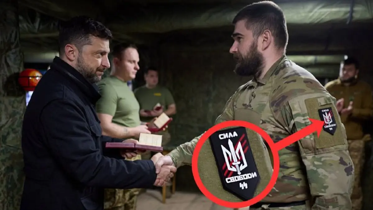 Ucrania condecora a soldados con medallas e insignias nazis