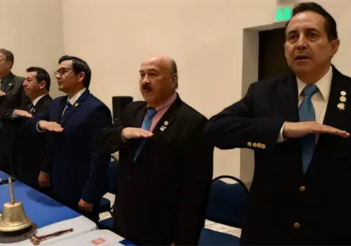 Gobernador del Distrito 4100 visita a los Clubes Rotarios de Obregón y reconoce su labor de servicio