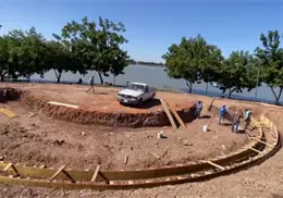 Avanza construcción de auditorio al aire libre en la Laguna de Náinari Avanza construcción de auditorio al aire libre en la Laguna de Náinari