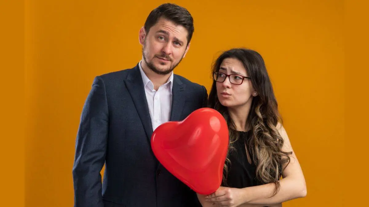 Estas son las señales que da una persona que quiere ser más que tu amigo