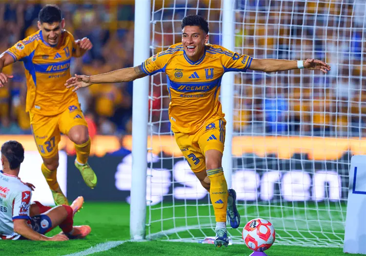 Tigres vence 3-1 al Atlético San Luis y sueña con liderar el Apertura 2025