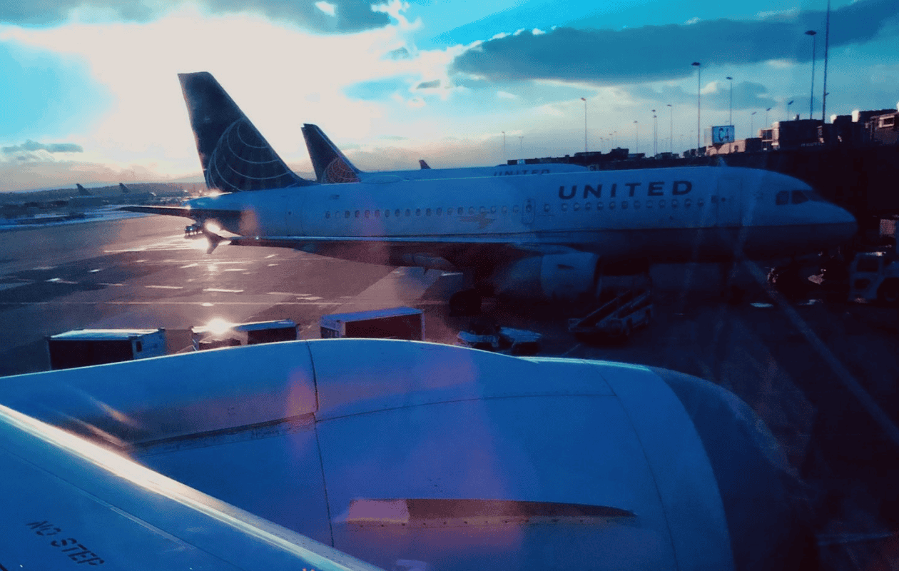 Cierre de Gobierno en EE. UU. provoca más de 1700 vuelos cancelados