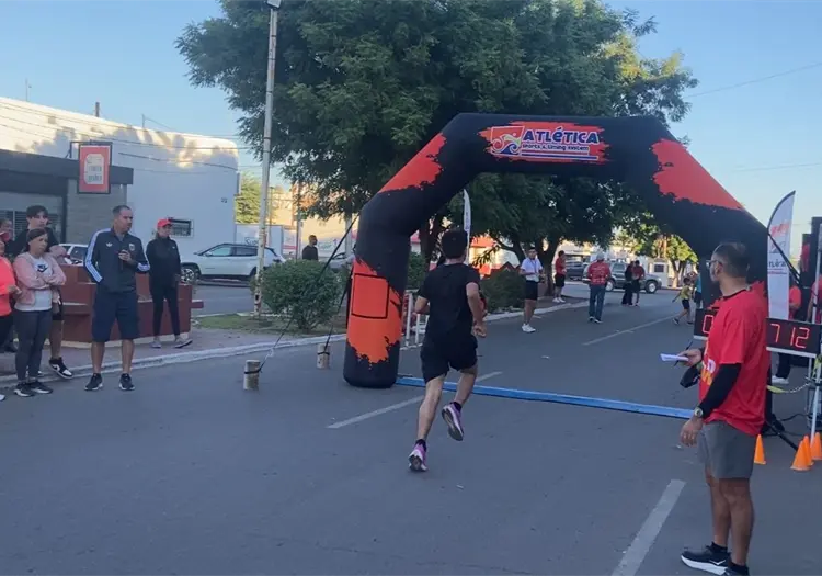 Corren en Navojoa contra la Polio