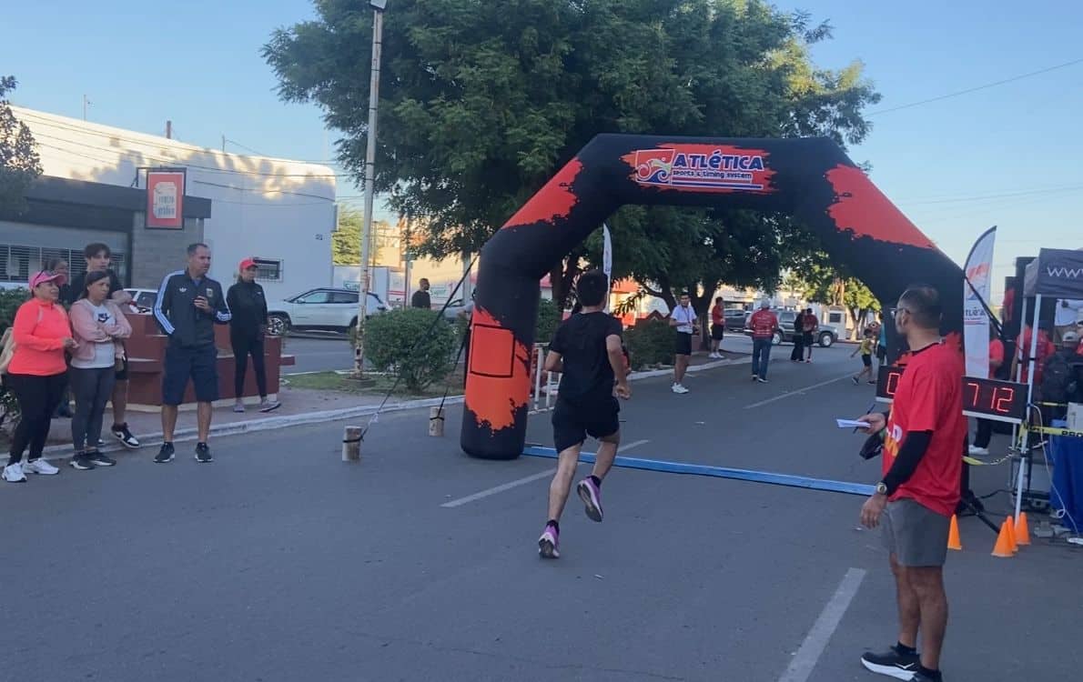 Corren en Navojoa contra la Polio