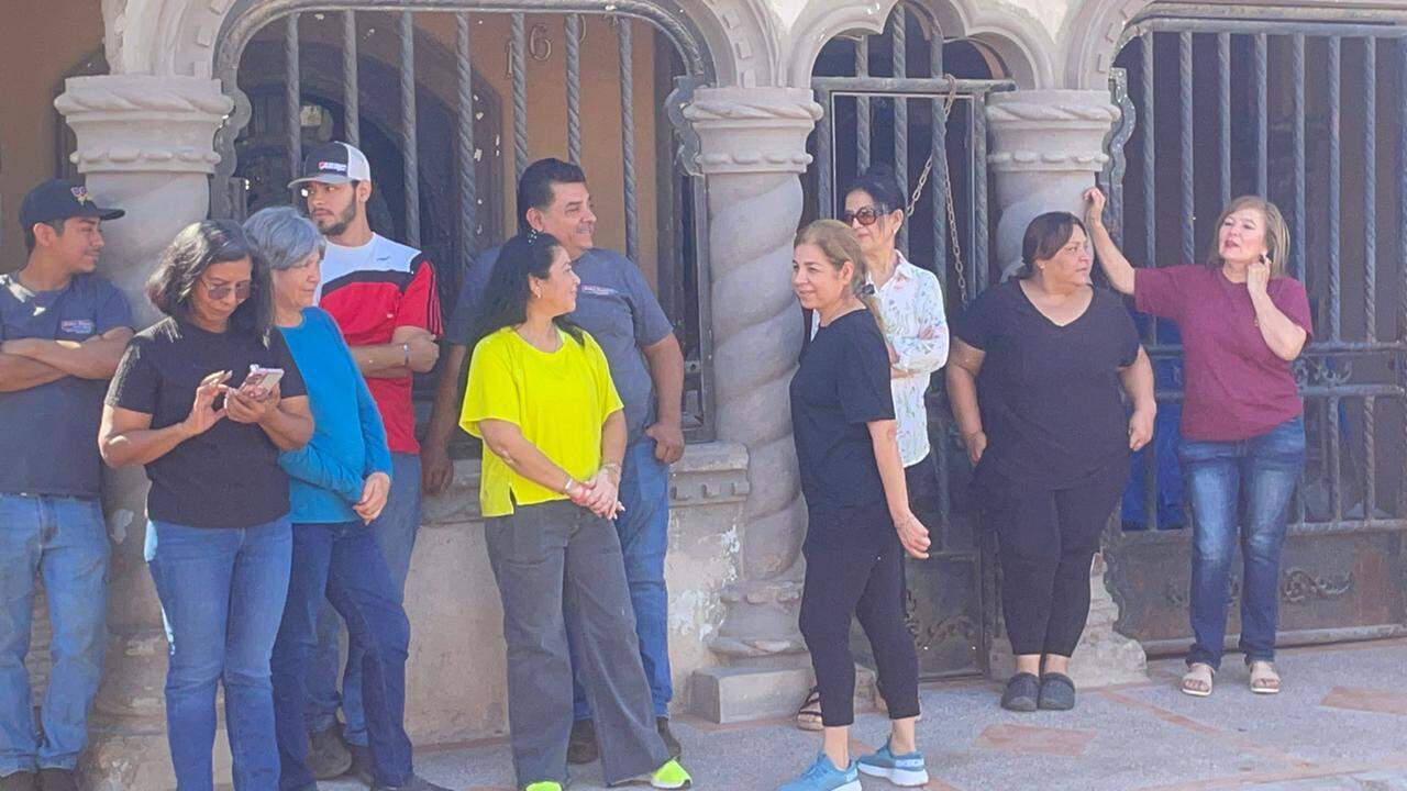 Tras cierre de calles, Oomapasc atiende fuga de agua en la colonia Ampliación Villa Fontana