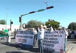 Staus detiene tráfico para manifestarse