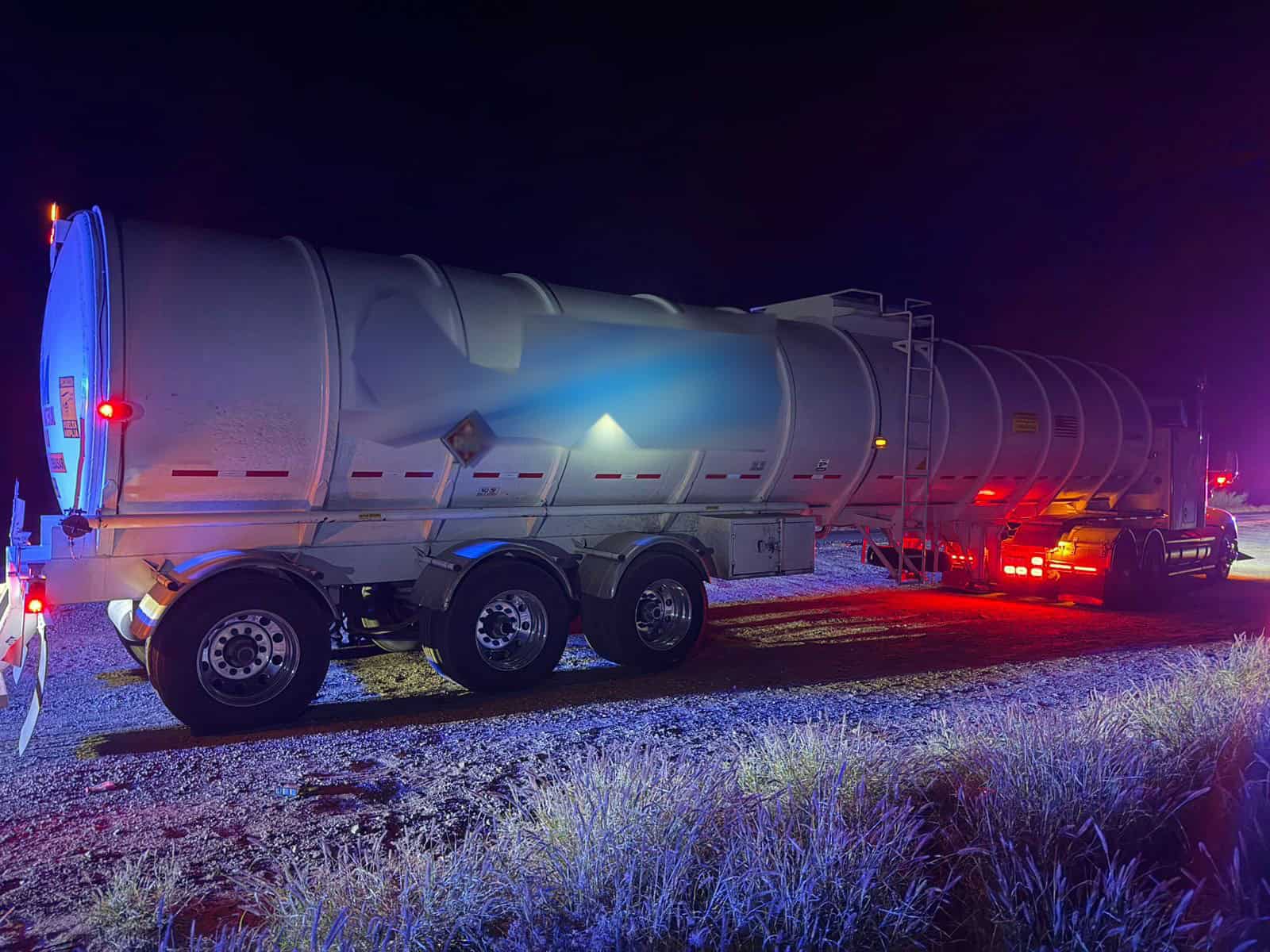 Aseguran tráiler con huachicol al norte de Sonora