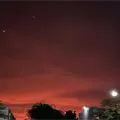 Se aprecian auroras boreales en la región
