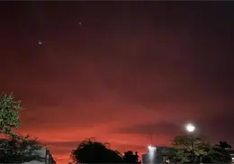 Se aprecian auroras boreales en la región