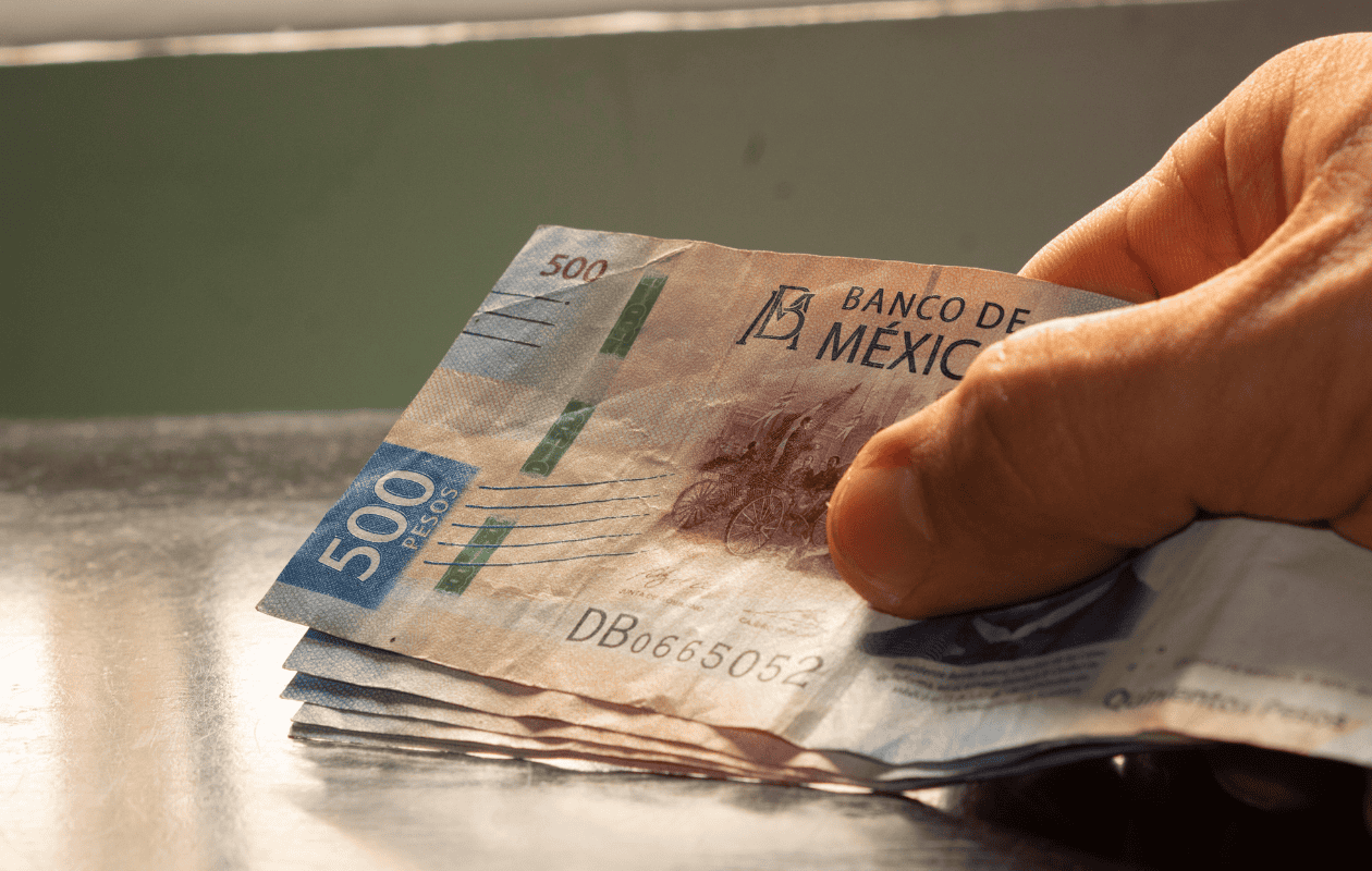 Aguinaldo 2025: ¿Cuánto te quita de ISR el SAT y a partir de qué cantidades?