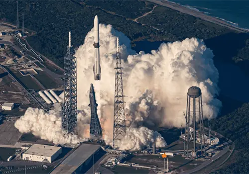 Jeff Bezos se adelanta a Elon Musk: Blue Origin lanza su primera misión a Marte Jeff Bezos se adelanta a Elon Musk: Blue Origin lanza su primera misión a Marte