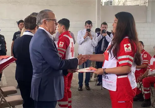Cruz Roja recibe reconocimiento por labor en siniestro de Waldo´s Cruz Roja recibe reconocimiento por labor en siniestro de Waldo´s