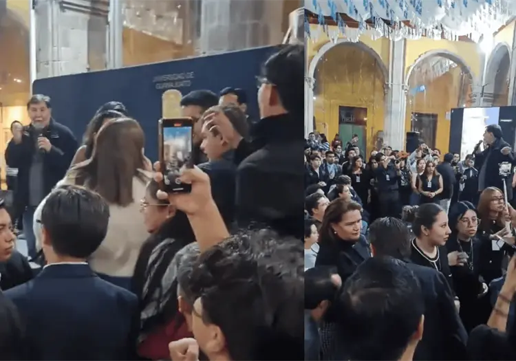 Estudiantes corren a Gerardo Fernández Noroña de la Universidad de Guanajuato