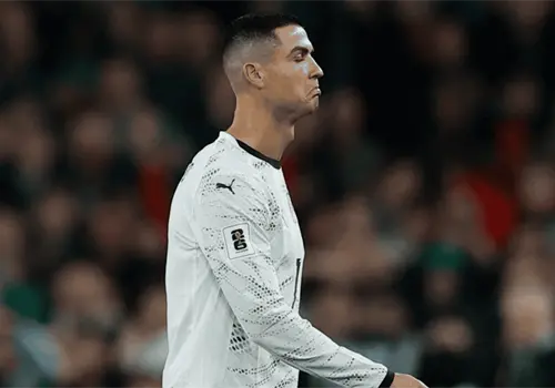 Portugal pierde ante Irlanda con expulsión de Cristiano Ronaldo y complica su pase al Mundial 2026 Portugal pierde ante Irlanda con expulsión de Cristiano Ronaldo y complica su pase al Mundial 2026