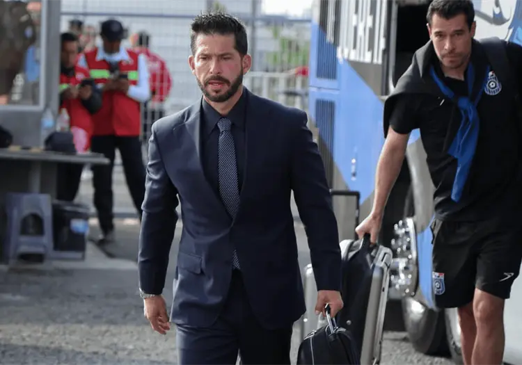 Querétaro rompe con Benjamín Mora: Gallos Blancos se quedan sin técnico