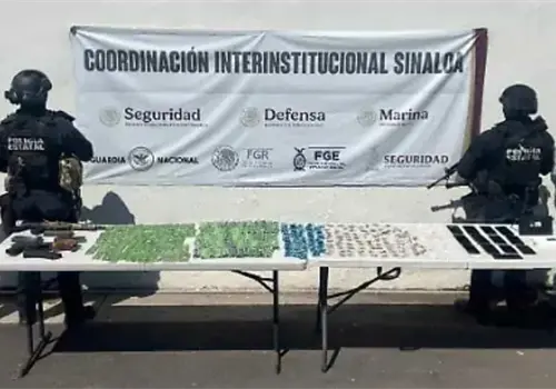 Operativo sorpresa en penal de Aguaruto: aseguran celulares, armas y objetos prohibidos en Culiacán Operativo sorpresa en penal de Aguaruto: aseguran celulares, armas y objetos prohibidos en Culiacán