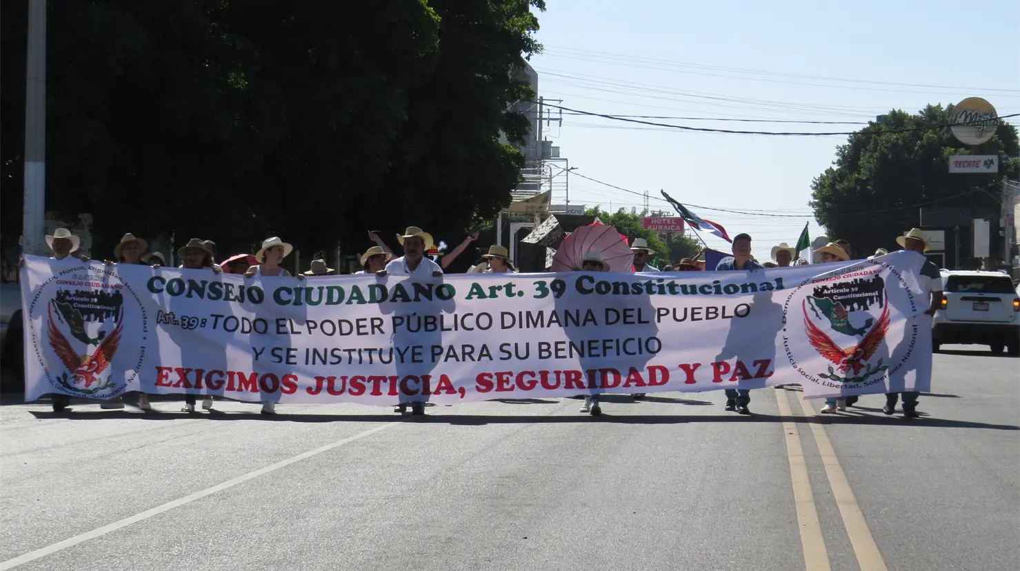 Se suman cajemenses a marcha de la Generación Z