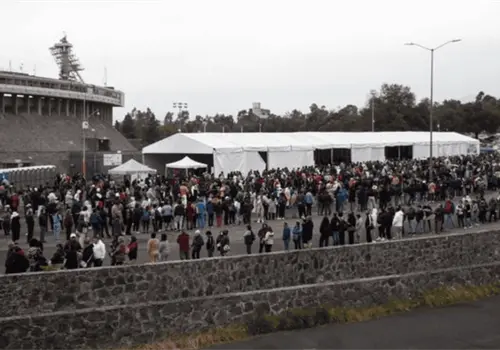 UNAM suspende vacunación este sábado 15 de noviembre tras agresiones UNAM suspende vacunación este sábado 15 de noviembre tras agresiones