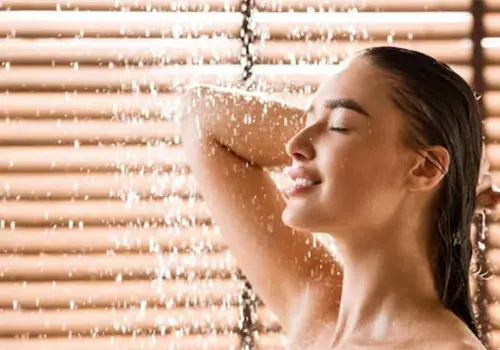 Los beneficios de bañarte con agua caliente en invierno y las precauciones que debes tener Los beneficios de bañarte con agua caliente en invierno y las precauciones que debes tener